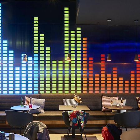 Moxy Birmingham Nec Hotel Bickenhill Exterior foto